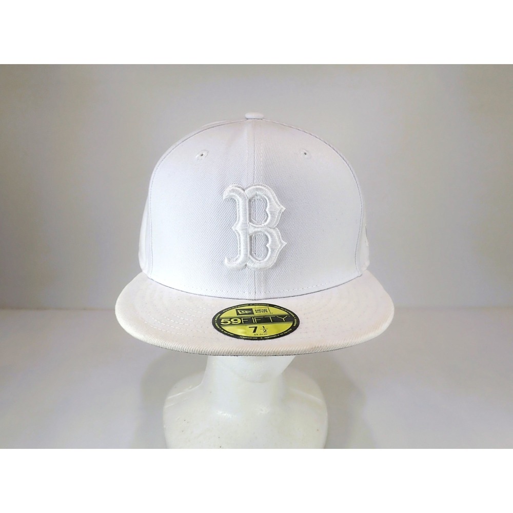 New Era 59FIFTY Boston Red Sox Hat All White Fitted Cap Size 7 1/2 Grey Undervis